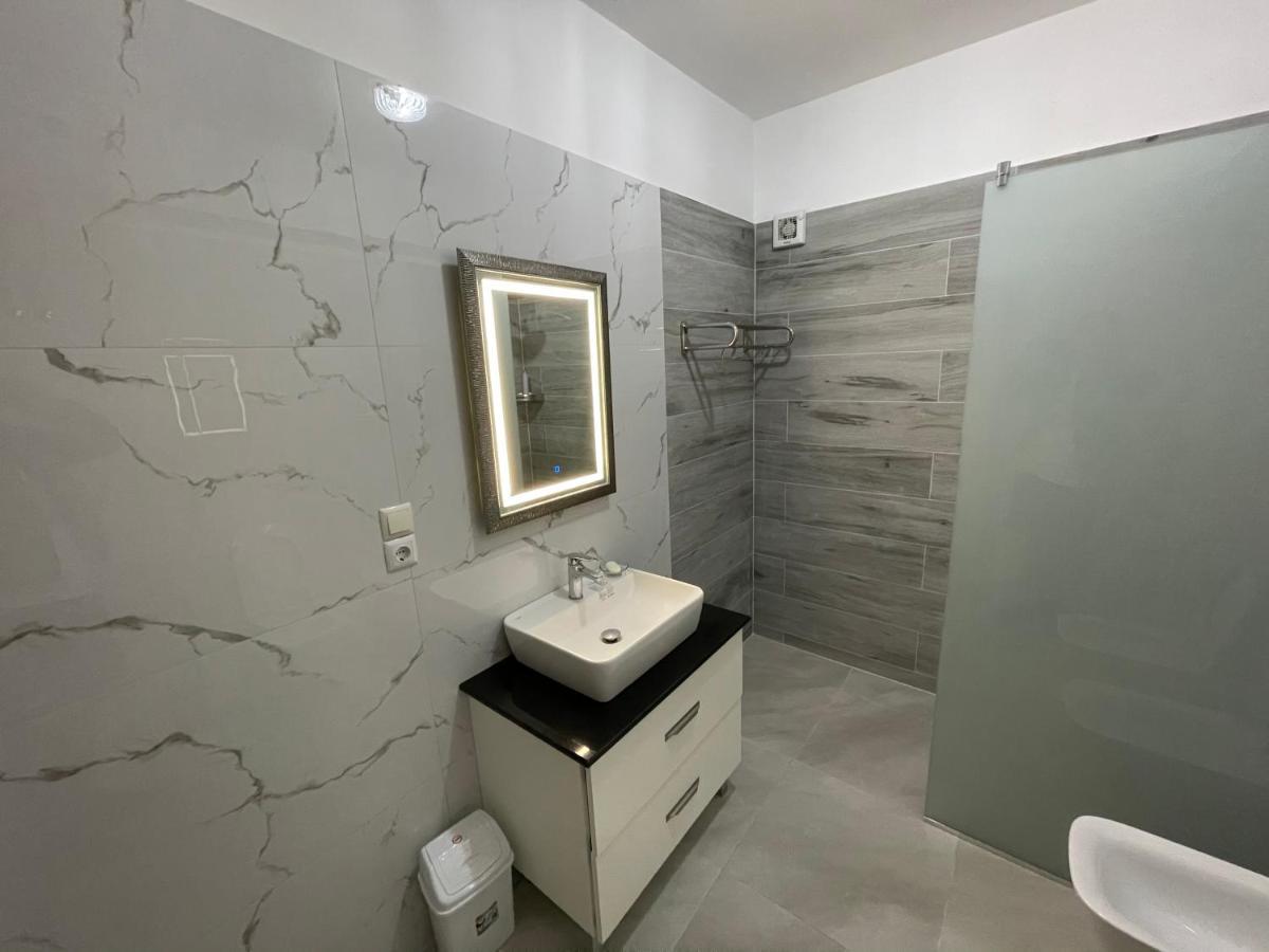 Garden Villa Apartments Saranda Zewnętrze zdjęcie